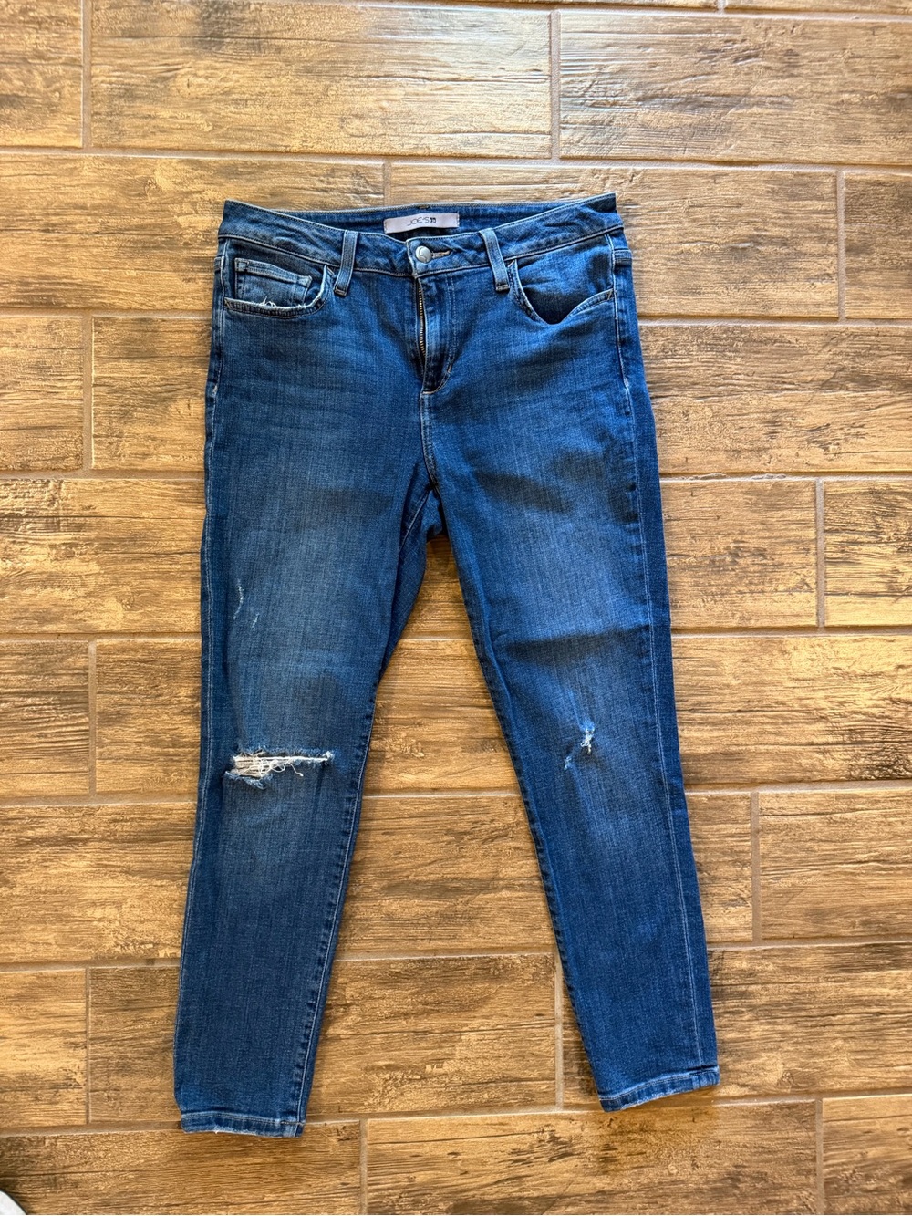 Joe's Jeans Distressed Skinny ankle Jeans